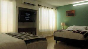 1 bedroom, iron/ironing board, WiFi, bed sheets - Suite - Casa Granada 347. Executive BnB (Mérida)