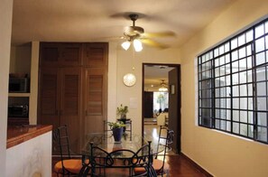 Dining - Suite - Casa Granada 347. Executive BnB (Mérida)