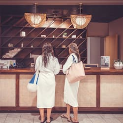 Couples treatment rooms, hot springs, body treatments