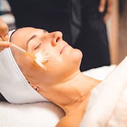 Couples treatment rooms, hot springs, body treatments