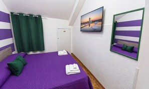 3 bedrooms, iron/ironing board, free WiFi, bed sheets - Western Sun - In Marsala center - 3 Rooms (Marsala)