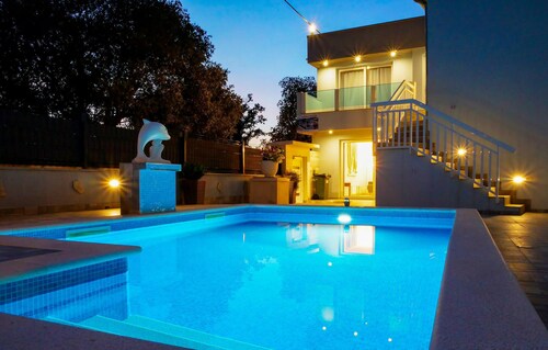 3 bedroom amazing home in Vinovac