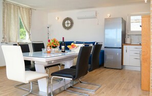 Dining - 3 bedroom amazing home in Vinovac (Vinovac)