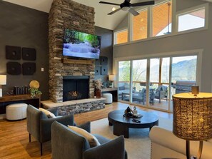 Smart TV, fireplace, offices