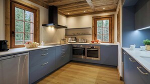 Uklassifisert bilde, 4 av 34, knapp