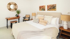 3 habitaciones, tabla de planchar con plancha, cuna de viaje y wifi