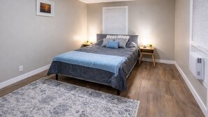3 chambres, fer et planche à repasser, Wi-Fi, draps fournis