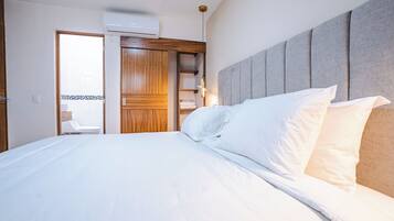 Casa Deluxe, vista al jardín | 1 habitación, cortinas blackout y wifi gratis