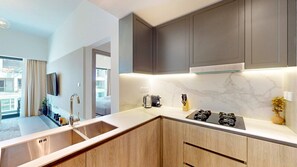 Fridge, microwave, oven, stovetop