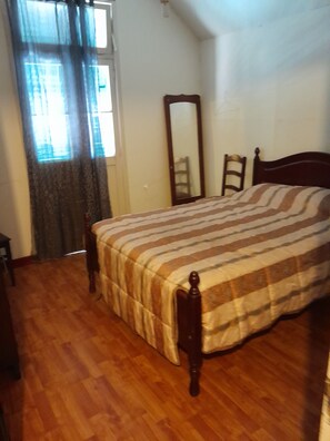 2 soverom, safe på rommet, strykejern/-brett og wi-fi