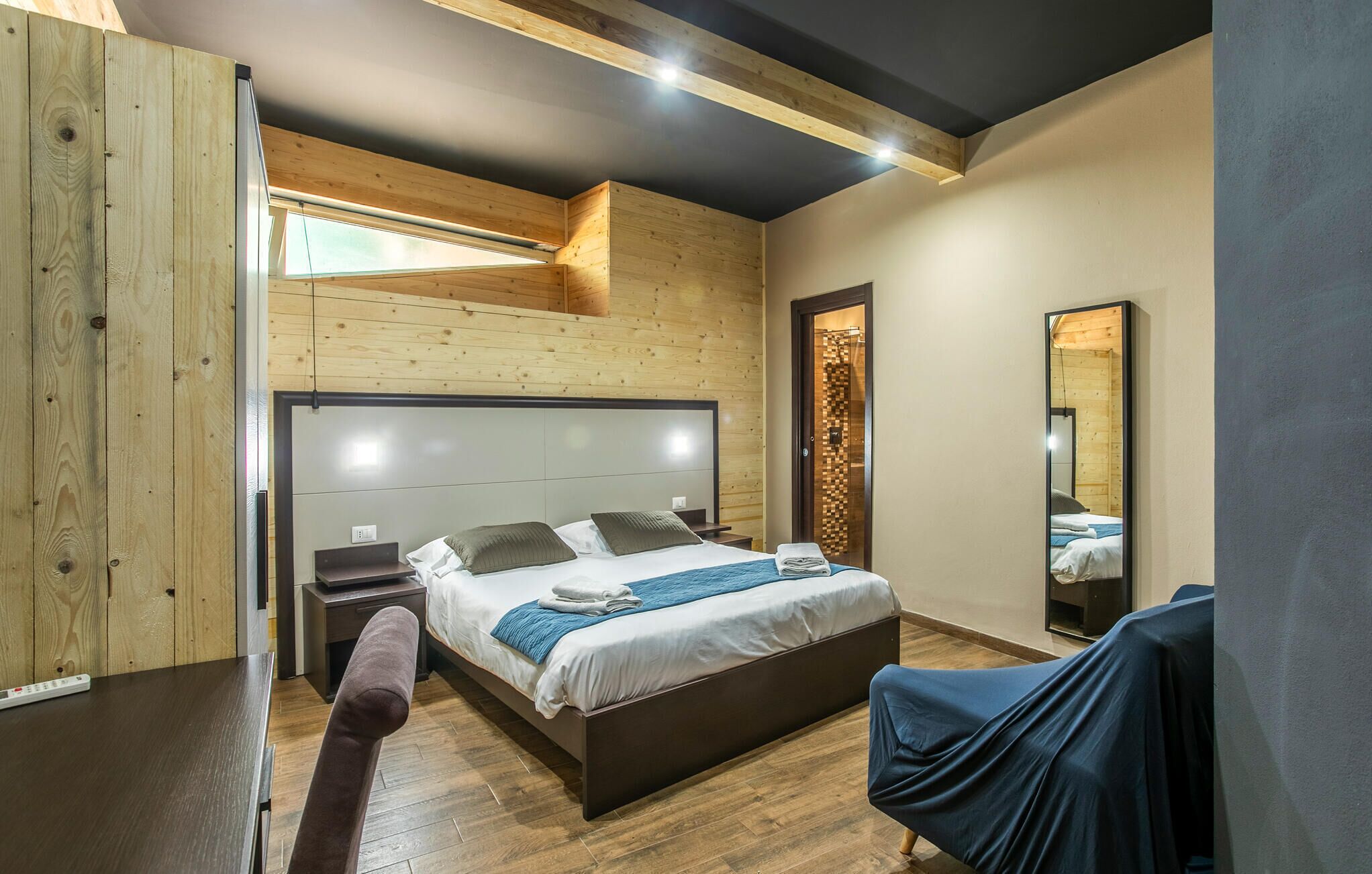 4 habitaciones y wifi gratis 