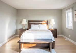 4 soverom, strykejern/-brett, wi-fi (inkludert) og sengetøy