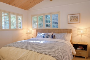 3 bedrooms, iron/ironing board, travel cot, free WiFi