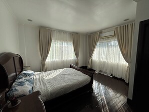 3 dormitorios, tabla de planchar con plancha, wifi y ropa de cama