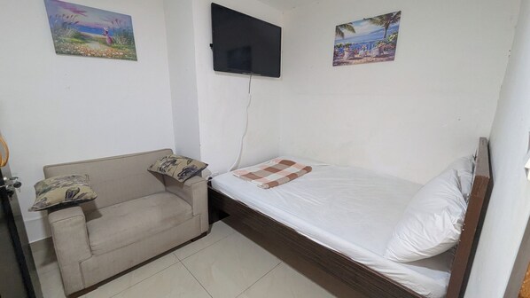 4 bedrooms, WiFi, bed sheets