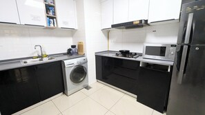 Mikrobølgeovn, ovn og kokeplater