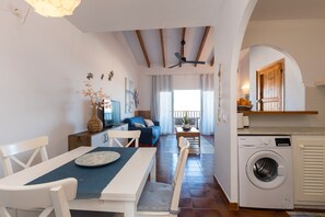 Interior - Apartment 'Apartamento Letitia' with Sea View, Shared Pool and Wi-Fi (Arenal d'en Castell)