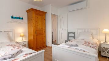 3 habitaciones, tabla de planchar con plancha y wifi gratis