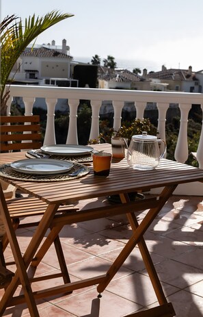 تناول الطعام بالخارج