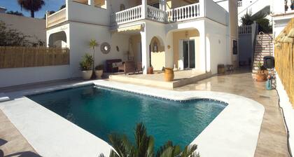 Holiday Home 'Rd02 La Casa Hermosa' with Sea View, Wi-Fi and Air Conditioning