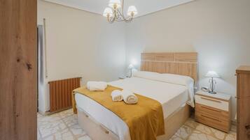 5 slaapkamers, een strijkplank/strijkijzer, gratis wifi, beddengoed