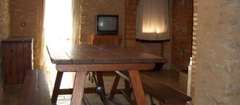 Casa rural 'Casa Gimeno' con vistas a la montaña, Wi-Fi y aire acondicionado