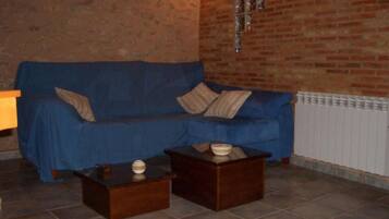 TV, fireplace, DVD player