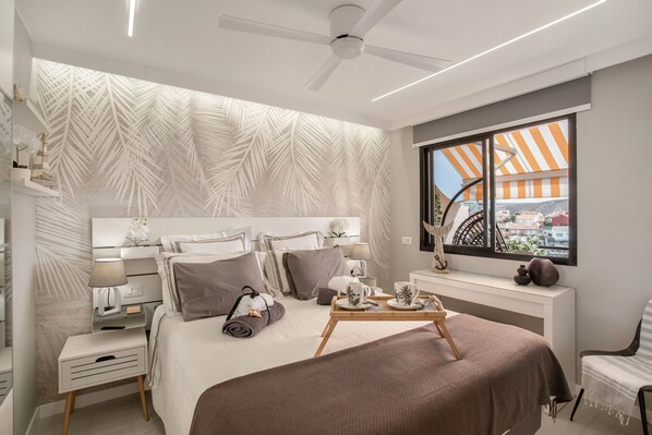 1 soverom, strykejern/-brett, wi-fi (inkludert) og sengetøy