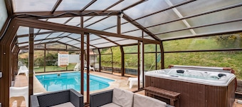 Casa rural 'La Picarota' con vistas a la montaña, piscina y jardín