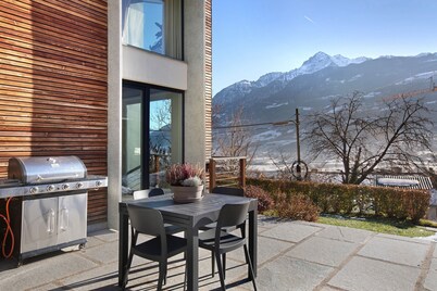 Villa 'La Maison Du Renard' with Mountain Views, Wi-Fi and Air Conditioning