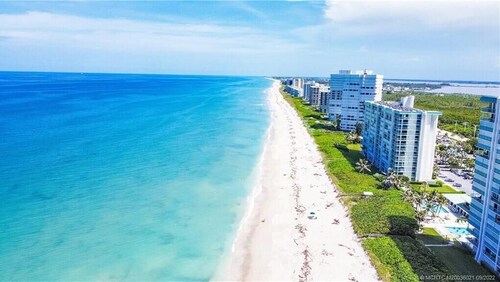 Intracoastal Canal Front paradise in this amazing 2 bed 2 bath Beach house