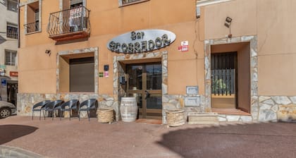 Country House 'El Tejado' with Wi-Fi and Air Conditioning