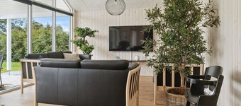 Beautiful home in Stege with sauna