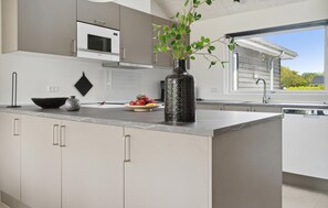 Refrigerador y lavavajillas