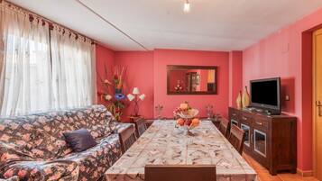 Een televisie en een dvd-speler