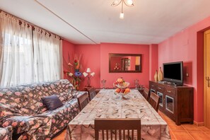 TV, DVD player