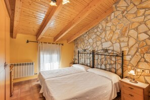 3 habitaciones, wifi gratis y ropa de cama