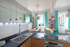 Oven, dishwasher