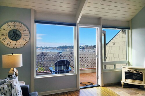 Historic Bayfront! Stellar Bridge & Bay Views! Bay Dreaming