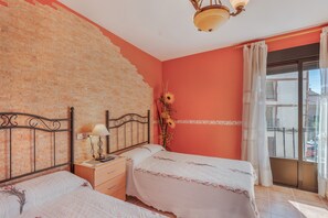 3 dormitorios, wifi gratis, ropa de cama