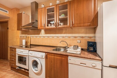 Country House 'El Rellano' with Balcony, Wi-Fi and Air Conditioning