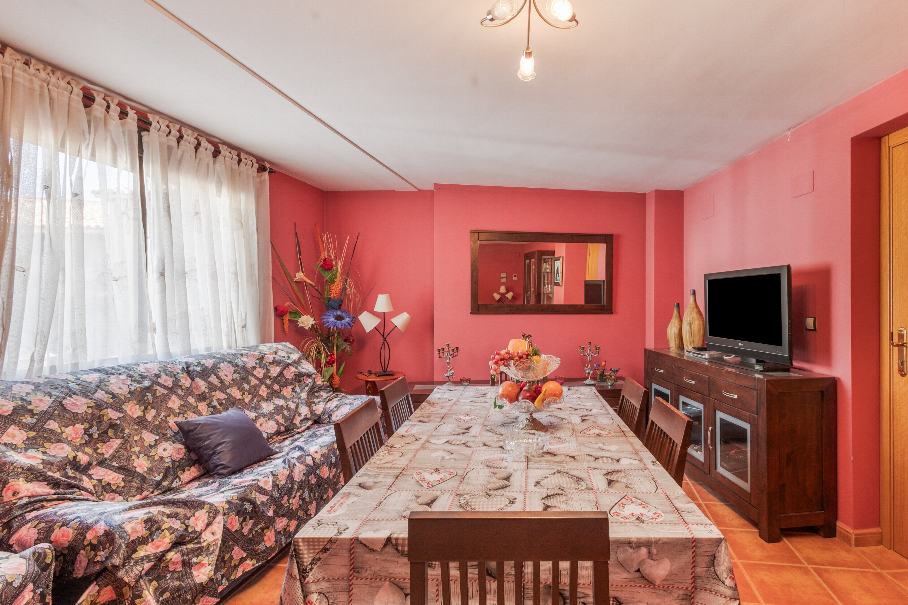 Een televisie en een dvd-speler