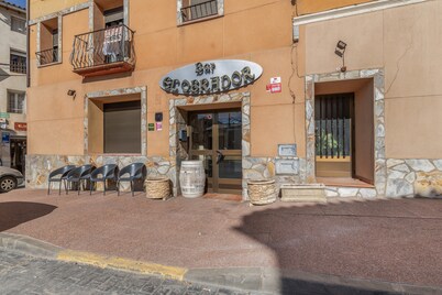 Country House 'El Rellano' with Balcony, Wi-Fi and Air Conditioning