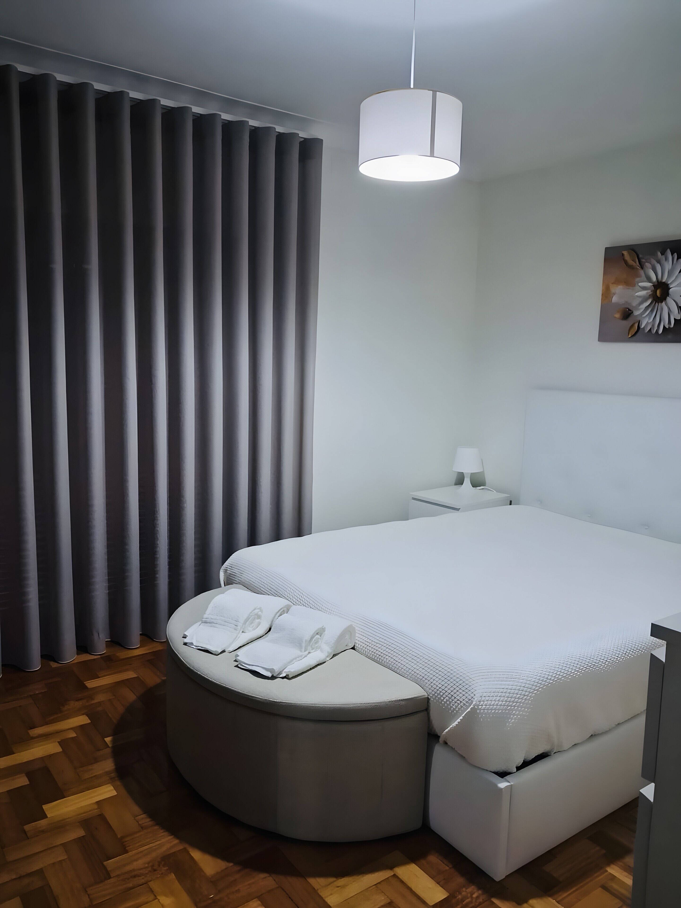 8 Schlafzimmer, Bügeleisen/Bügelbrett, kostenloses WLAN, Bettwäsche