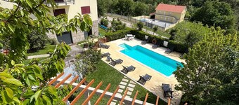 Holiday Home 'Alojamento Casa Da Pedra Verde' with Mountain View, Private Pool and Wi-Fi