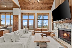 TV connectée, cheminée