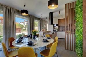 Dining - Vila Pieron & Bavigo Holiday Complex for 16 Persons by Istrabook (Marcana)