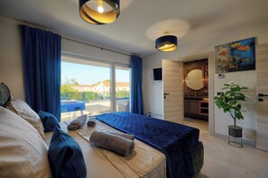 8 Schlafzimmer, Internetzugang, Bettwäsche