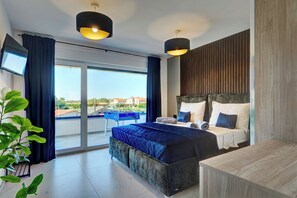8 habitaciones, internet y ropa de cama
