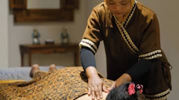 Relax and Recharge Stay with Afternoon Tea And Massage | Kostenloses WLAN